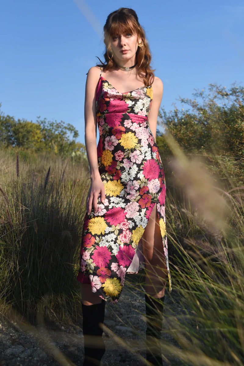 Vestido floral midi de seda - ICONYWEAR