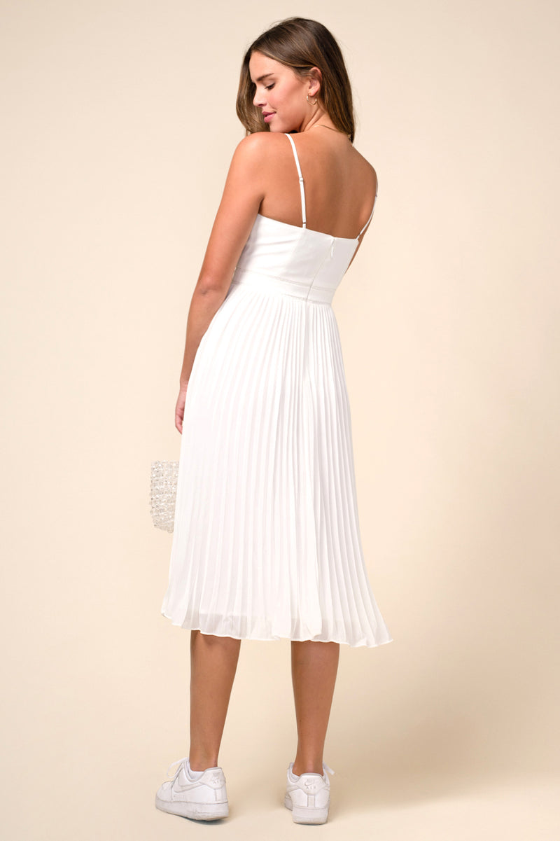 Vestido blanco midi plisado - ICONYWEAR