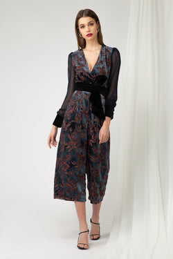 Jumpsuit velvet con estampado floral - ICONYWEAR