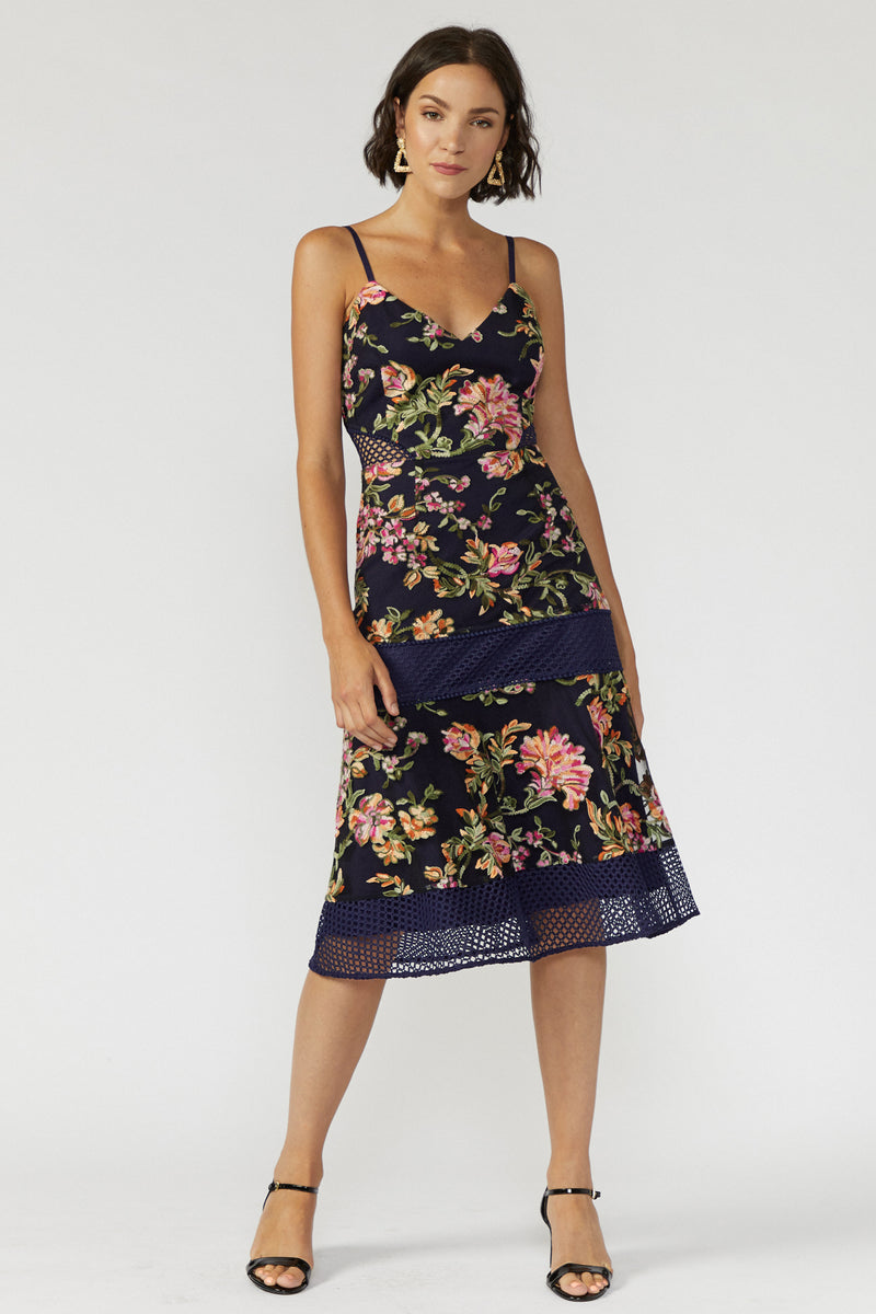 Vestido navy con estampado floral midi - ICONYWEAR