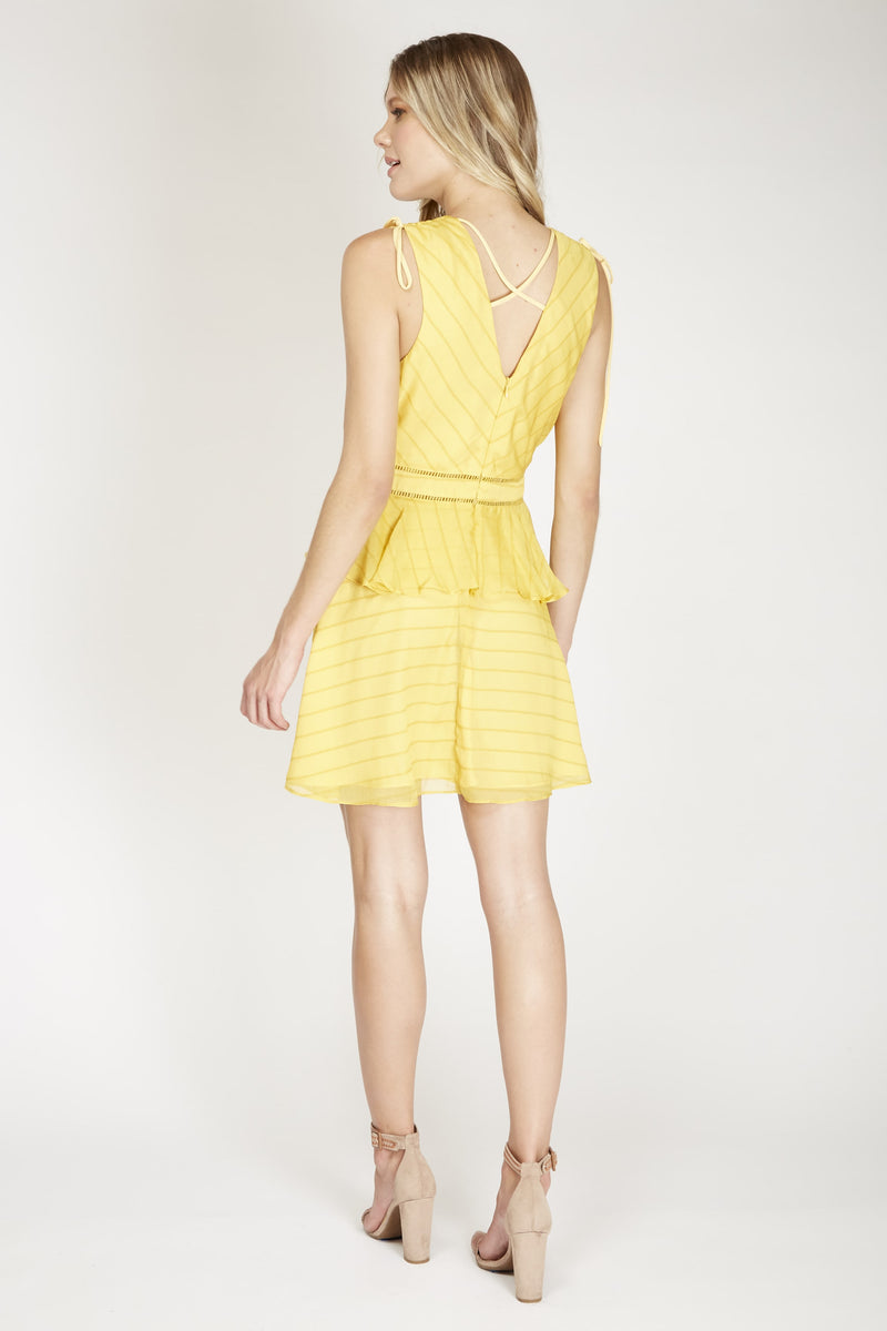 Vestido Amarillo con olanes - ICONYWEAR