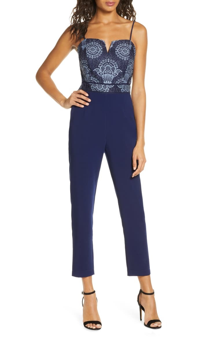 Jumpsuit azul fuerte con escote de encaje de corazon - ICONYWEAR